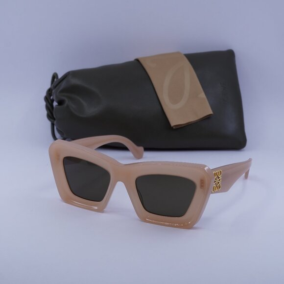 Loewe LW40145I 72E Cat Eye Sunglasses – Shiny Pink/Brown - Picture 1 of 10